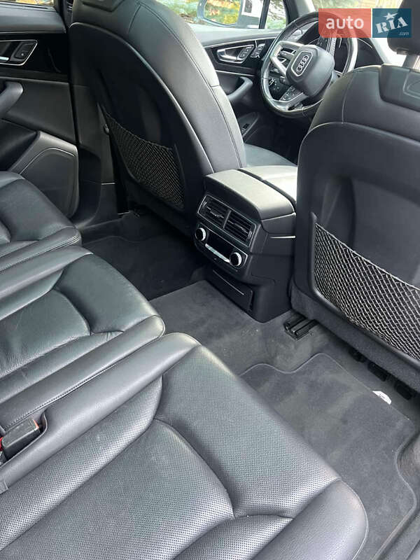 Внедорожник / Кроссовер Audi Q7 2016 в Львове