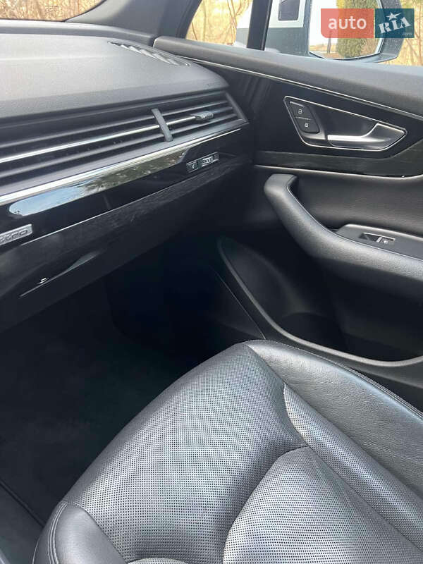 Внедорожник / Кроссовер Audi Q7 2016 в Львове