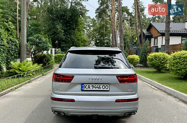 Внедорожник / Кроссовер Audi Q7 2015 в 