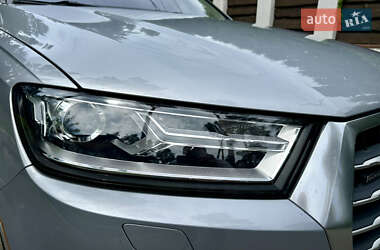 Внедорожник / Кроссовер Audi Q7 2015 в 
