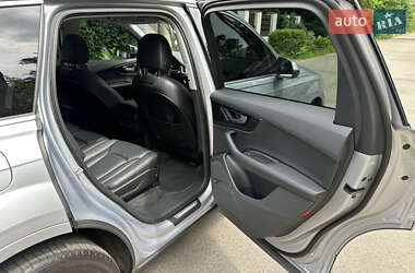 Внедорожник / Кроссовер Audi Q7 2015 в 