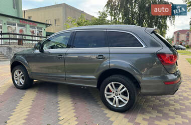 Внедорожник / Кроссовер Audi Q7 2011 в 