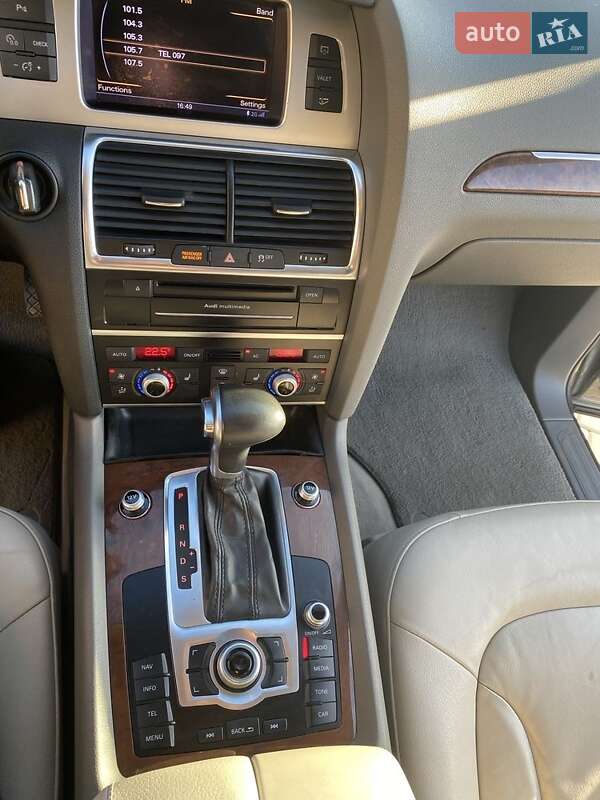 Внедорожник / Кроссовер Audi Q7 2012 в Каменец-Подольском