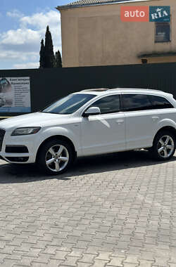 Позашляховик / Кросовер Audi Q7 2011 в 