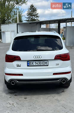 Позашляховик / Кросовер Audi Q7 2011 в 