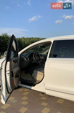 Позашляховик / Кросовер Audi Q7 2013 в 