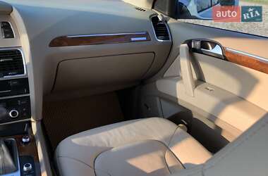 Позашляховик / Кросовер Audi Q7 2013 в 