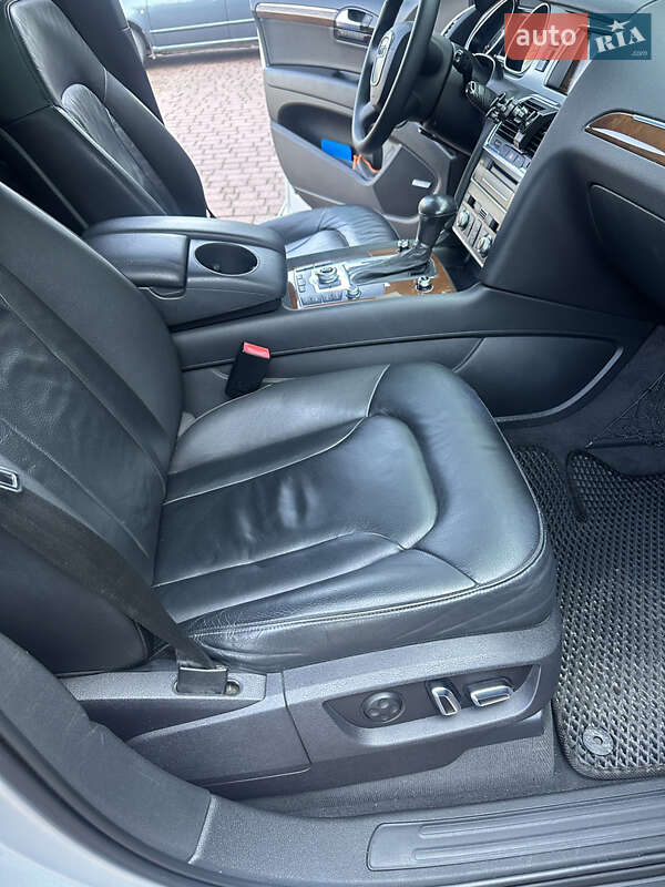 Внедорожник / Кроссовер Audi Q7 2010 в Львове