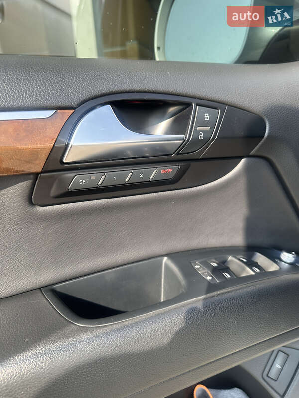 Внедорожник / Кроссовер Audi Q7 2010 в Львове