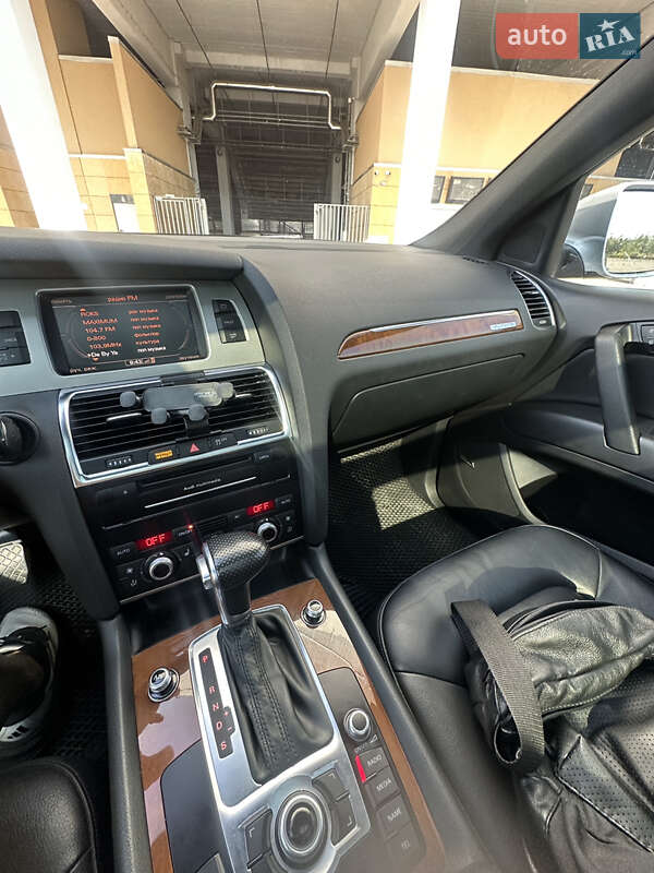 Внедорожник / Кроссовер Audi Q7 2010 в Львове