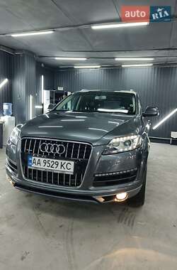 Внедорожник / Кроссовер Audi Q7 2012 в 
