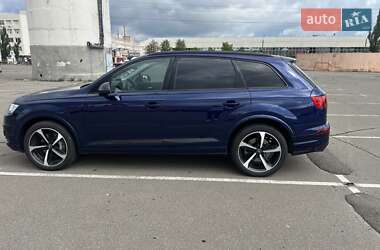Внедорожник / Кроссовер Audi Q7 2019 в 