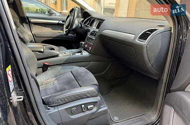 Внедорожник / Кроссовер Audi Q7 2011 в 