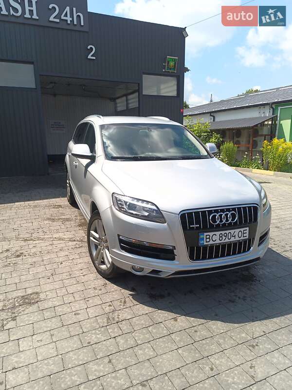 Внедорожник / Кроссовер Audi Q7 2010 в 