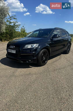 Внедорожник / Кроссовер Audi Q7 2013 в 