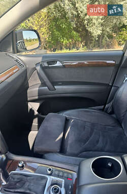 Внедорожник / Кроссовер Audi Q7 2013 в 