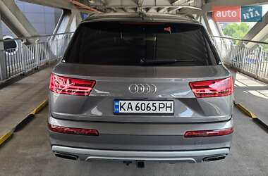 Внедорожник / Кроссовер Audi Q7 2016 в 