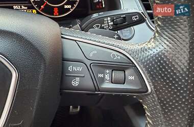 Позашляховик / Кросовер Audi Q7 2016 в 