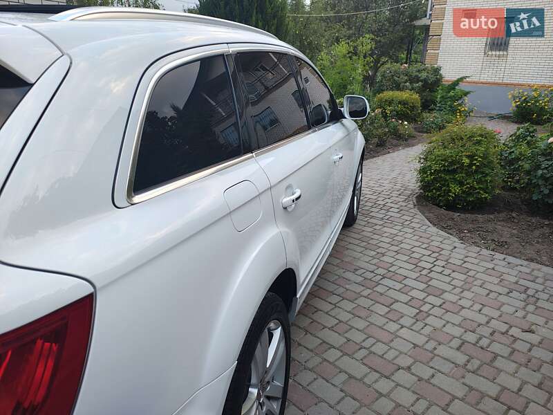 Внедорожник / Кроссовер Audi Q7 2014 в Запорожье