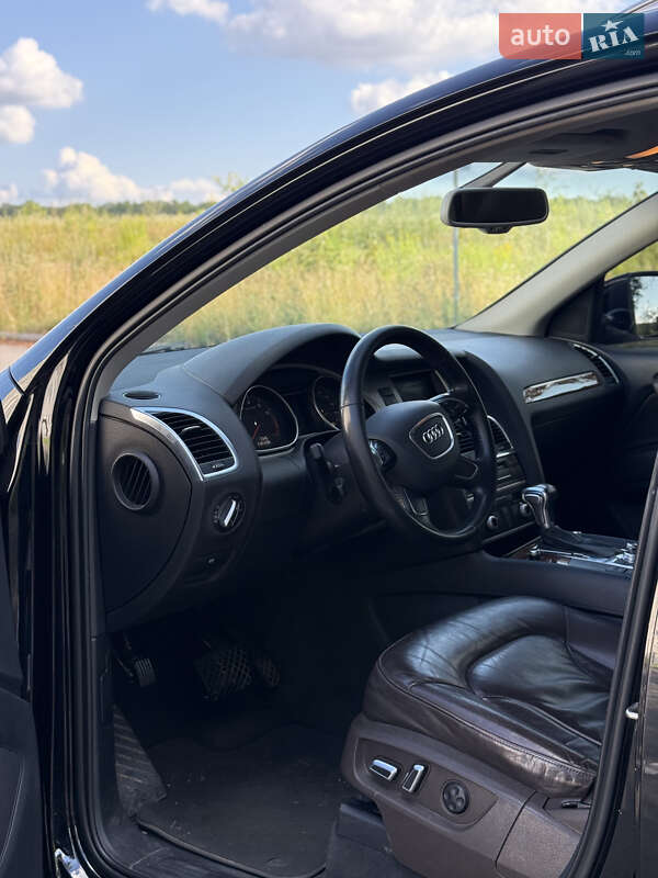 Внедорожник / Кроссовер Audi Q7 2015 в Киеве