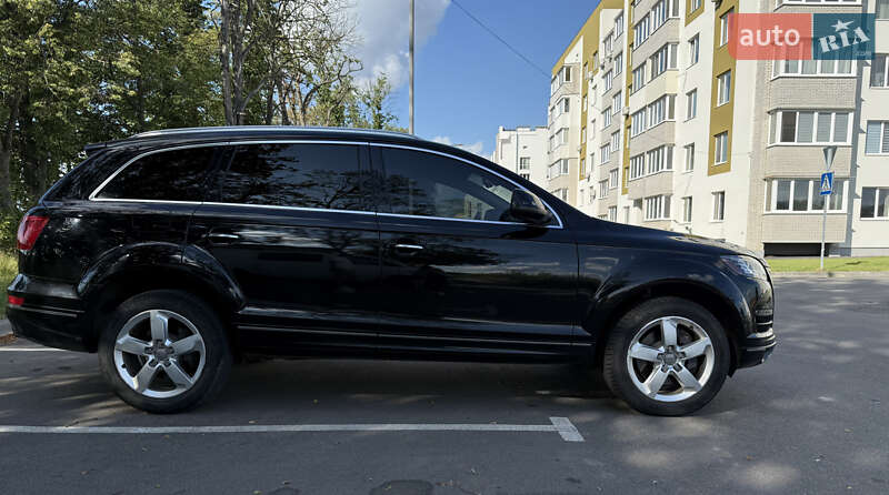 Внедорожник / Кроссовер Audi Q7 2015 в Киеве