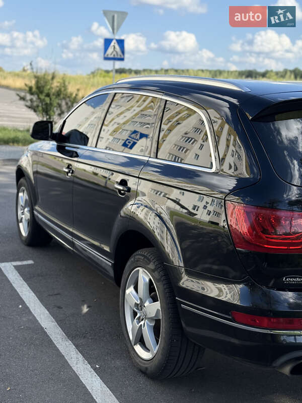 Внедорожник / Кроссовер Audi Q7 2015 в Киеве