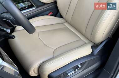Внедорожник / Кроссовер Audi Q7 2020 в 