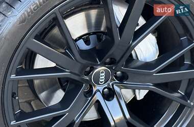 Внедорожник / Кроссовер Audi Q7 2020 в 