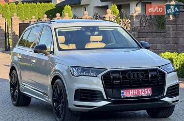 Внедорожник / Кроссовер Audi Q7 2020 в 