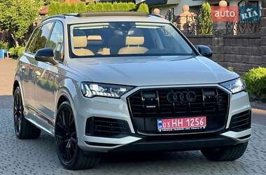 Внедорожник / Кроссовер Audi Q7 2020 в 
