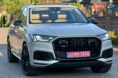 Внедорожник / Кроссовер Audi Q7 2020 в 