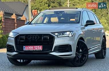 Внедорожник / Кроссовер Audi Q7 2020 в 