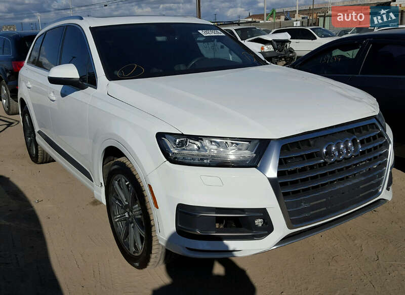 Внедорожник / Кроссовер Audi Q7 2016 в Киеве