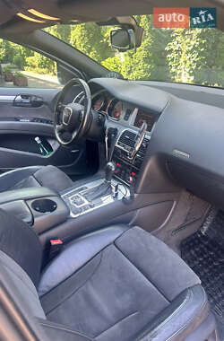Внедорожник / Кроссовер Audi Q7 2008 в 