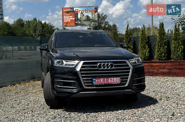 Позашляховик / Кросовер Audi Q7 2018 в 