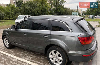 Внедорожник / Кроссовер Audi Q7 2007 в 