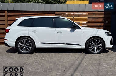Внедорожник / Кроссовер Audi Q7 2025 в 