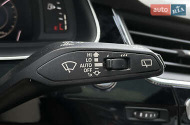 Внедорожник / Кроссовер Audi Q7 2017 в 