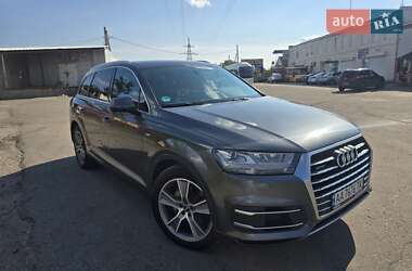Внедорожник / Кроссовер Audi Q7 2017 в Киеве