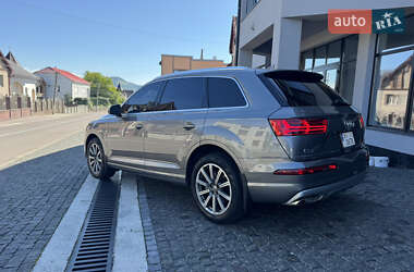 Внедорожник / Кроссовер Audi Q7 2016 в 