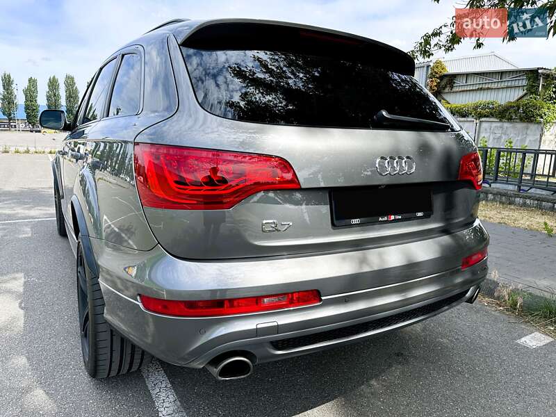 Внедорожник / Кроссовер Audi Q7 2015 в Киеве