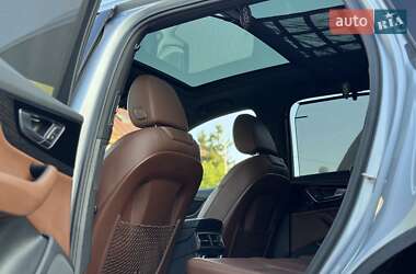 Внедорожник / Кроссовер Audi Q7 2018 в 