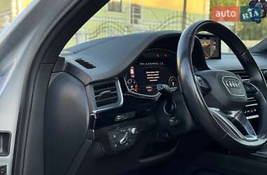 Внедорожник / Кроссовер Audi Q7 2018 в 