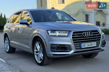 Внедорожник / Кроссовер Audi Q7 2018 в 