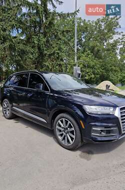 Внедорожник / Кроссовер Audi Q7 2016 в 
