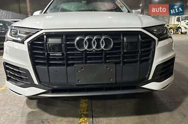 Внедорожник / Кроссовер Audi Q7 2020 в 