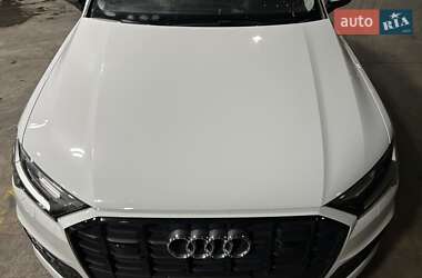 Внедорожник / Кроссовер Audi Q7 2020 в 
