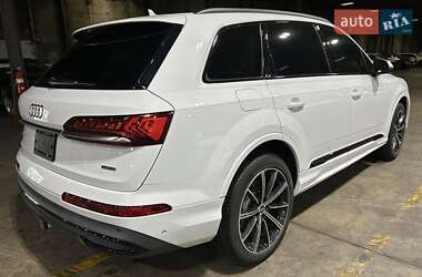 Внедорожник / Кроссовер Audi Q7 2020 в 