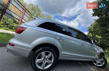 Позашляховик / Кросовер Audi Q7 2013 в 