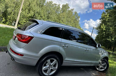 Позашляховик / Кросовер Audi Q7 2013 в 